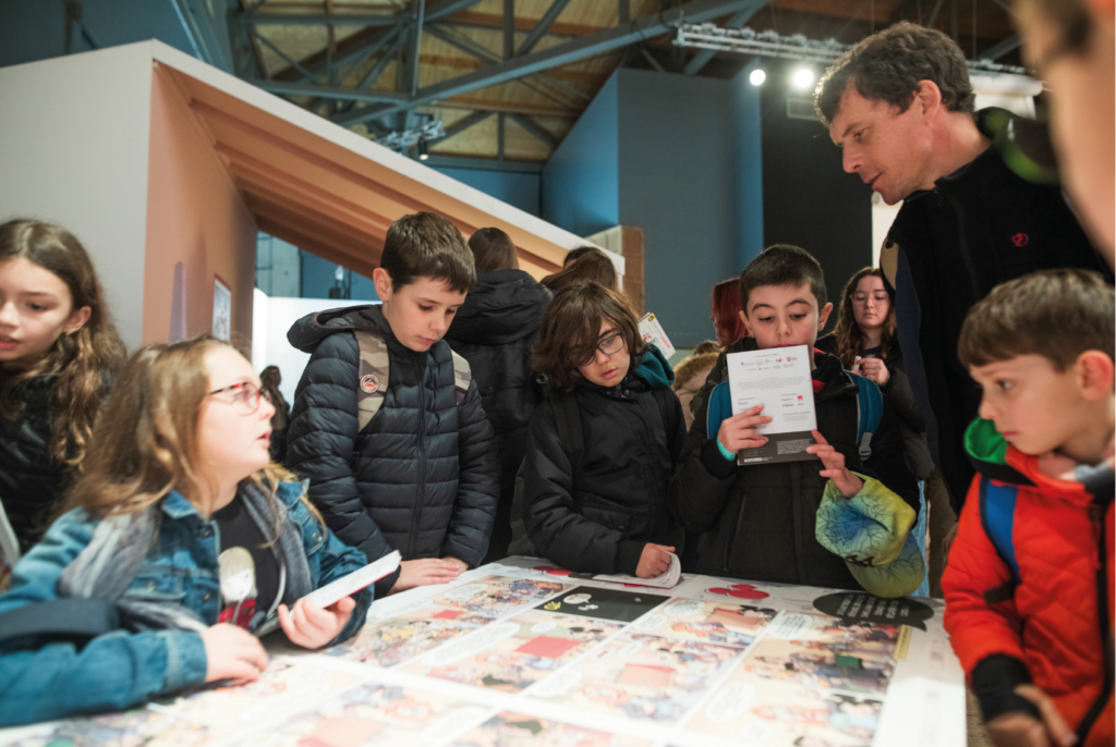 Photo scénographie - journal de mickey - stand éditeur- festival Bande dessinée Angoulême 2024